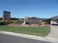 Big Trout Motor Inn - Tourism Canberra