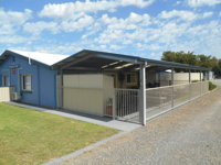 Blue Line Retreat Unit 1 - Redcliffe Tourism