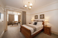 Cobb  Co Court Boutique Hotel - Yarra Valley Accommodation