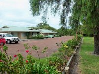 Emu Point Motel - Townsville Tourism