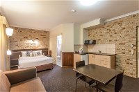 Highlander Motor Inn and Apartments - Accommodation in Brisbane