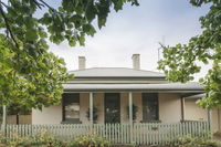 Magnolia Cottage - Redcliffe Tourism