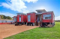 Retro River Rest Luxury Shipping Container House - Redcliffe Tourism
