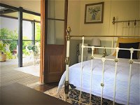 Stroud Bed and Breakfast - Bundaberg Accommodation