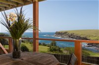 Absolute Oceanfront Cottage - Accommodation Coffs Harbour