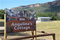 Angelina's Cottage - Capertee Valley - Coogee Beach Accommodation