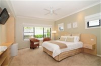 CeeSpray on Owen Bed and Breakfast - Redcliffe Tourism
