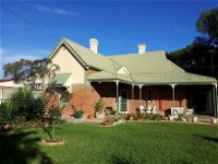 Charming Country Stop B and B - Accommodation Main Beach