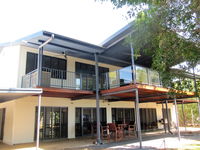 Golden Sands Retreat - Accommodation Sunshine Coast