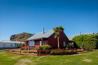 Pol and Pen Holiday Cottages - Accommodation Airlie Beach