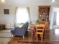 Robin Hood's Well Farm Stay - Accommodation in Surfers Paradise