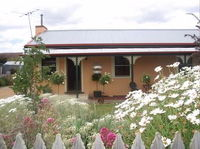 Ruby's Cottage - Redcliffe Tourism