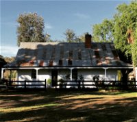 The Cottage at Dunmore Farm - Accommodation Sunshine Coast