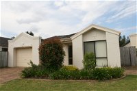 Waterfront Getaway in Sussex - Kingaroy Accommodation