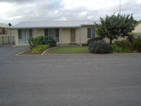 Yandra Beach House - Redcliffe Tourism