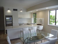 Bella Casa Noosa - Maitland Accommodation