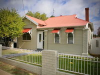 Gipps Street Cottage - Open - Whitsundays Accommodation