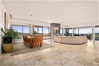 Mont Sapphire Luxury Retreat - Accommodation Sydney