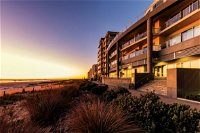 Oaks Glenelg Plaza Pier Suites - Accommodation Gold Coast
