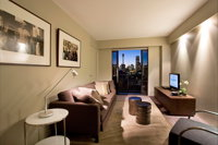 Overlooking the city's silhouette - Grafton Accommodation