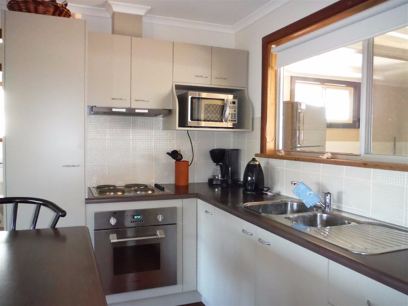 Lake View SA Accommodation in Surfers Paradise