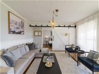 Stargazers Luxury Cottage - Dalby Accommodation