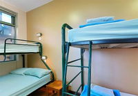 Melbourne City Backpackers - Accommodation Airlie Beach