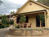 Chestnut Tree Holiday Apartments - Tourism Canberra