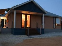 Aurora Cottages - Townsville Tourism