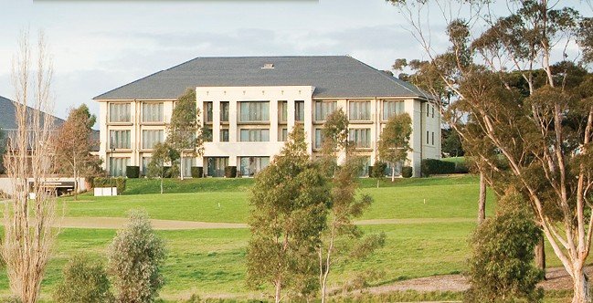 Chirnside Park VIC Accommodation Redcliffe