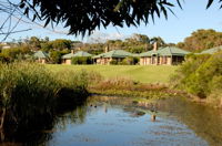 Apollo Bay Colonial Cottages - Mackay Tourism