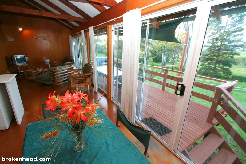 Warriwillah Cottages - Mackay Tourism