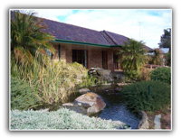 Cascades Motor Inn - Accommodation Australia