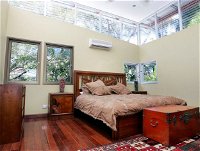 Moonshadow Villas - Accommodation Airlie Beach