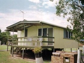 Amity Point QLD Accommodation NSW