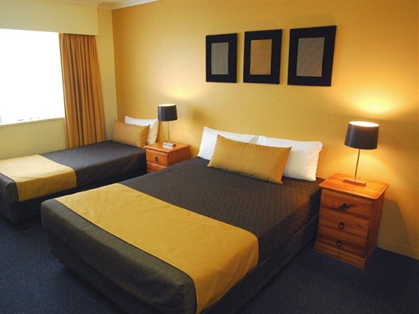 Mount Ommaney QLD Hotel Accommodation
