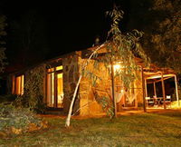 Wombat Hills Cottages - QLD Tourism