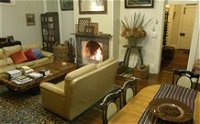 Araluen Old Courthouse Bed and Breakfast - Melbourne Tourism