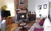 Tenterfield Cottage - Australia Accommodation
