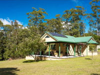 Narrawallee Creek Studio - QLD Tourism