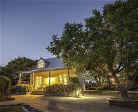 Vineyard Cottages and Cafe - Victoria Tourism