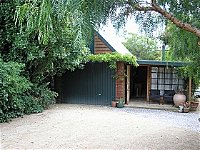 Red Brier Cottage Accommodation - Melbourne Tourism