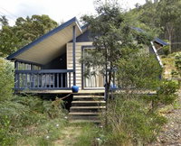 Huon Charm Waterfront Cottage - Australia Accommodation