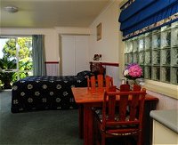 Crays Accommodation - Innes Street - VIC Tourism