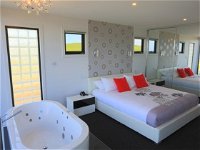Horizon Deluxe Apartments - Hotel Accommodation