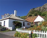 Captain's Cottage Stanley - Sunshine Coast Tourism