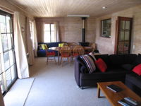 Bicheno Holiday Rentals - 27 Gordon Street - Accommodation ACT