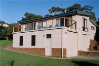 Three Peaks Holiday Rentals - New South Wales Tourism 