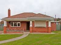 Red Brick Beauty - Melbourne Tourism