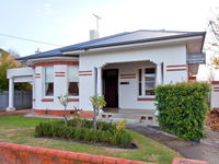 Elegance on Englehardt - Accommodation Newcastle